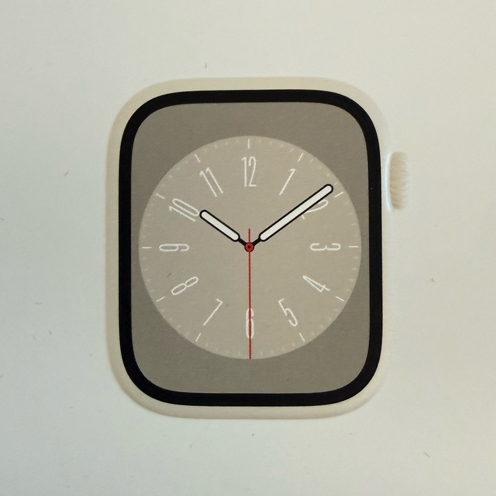 Apple Watch Series 8 41mm in Starlight Aluminum - Picture 2 of 11